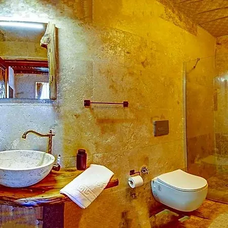 Ceran Stone House فندق