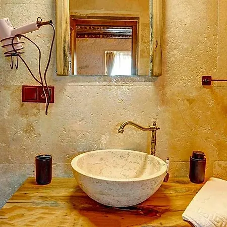 Ceran Stone House Отель