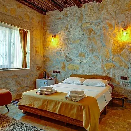 Ceran Stone House Невшехир