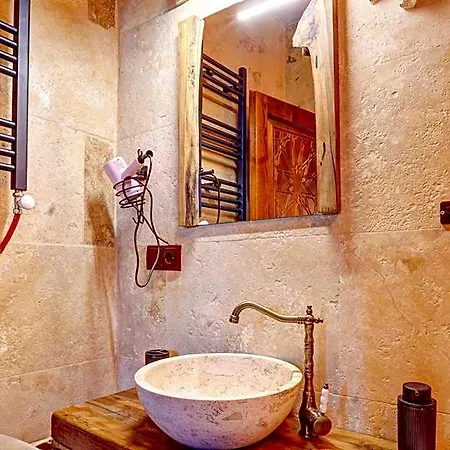 Ceran Stone House فندق نفسهير