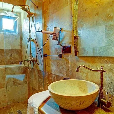 Ceran Stone House 5*