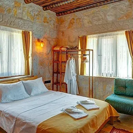 Ceran Stone House