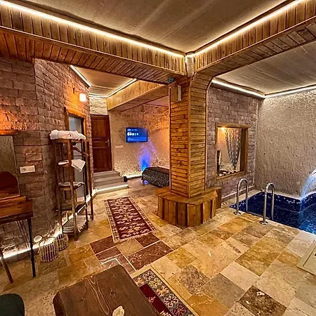 Ceran Stone House Невшехир